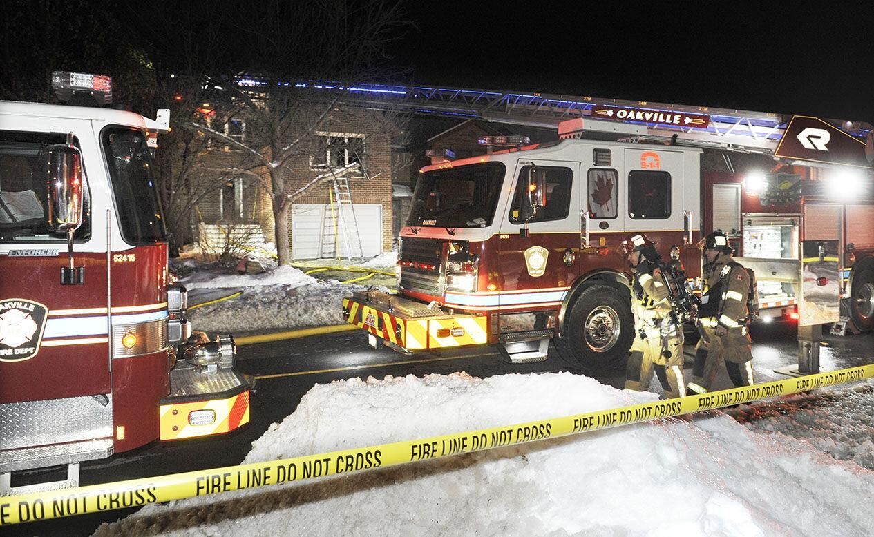 House fire in Oakville neighbourhood leaves 1 person and 1 dog dead